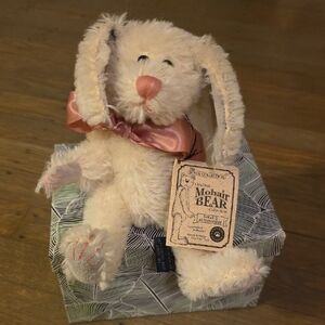 Boyds Bears -Mohair Dolly Q Bunnycombe Cream Bunny with Pink Accents -Vintage
